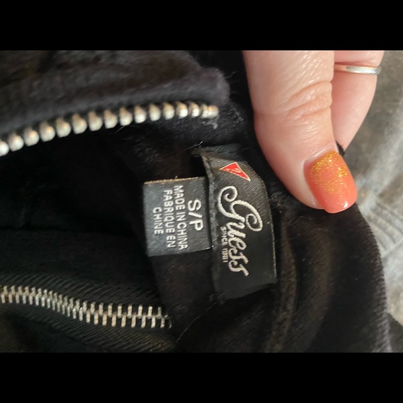 Sweaters - Picture 5 of 5